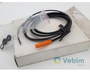 IFM Inductive proximity switch IE5099 - 1